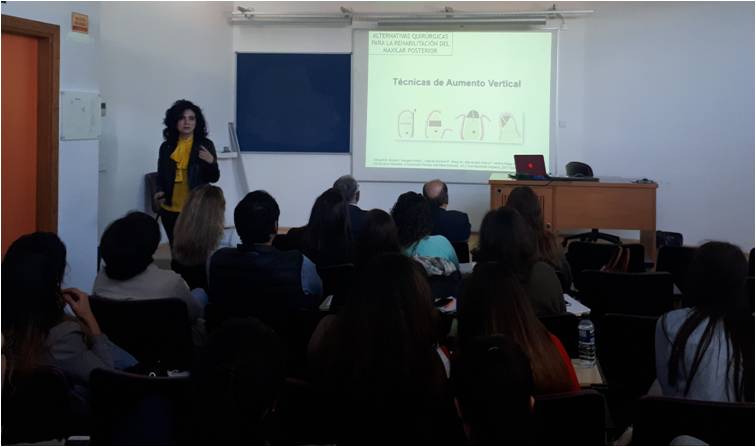 Ponencia sobre Cirugía Avanzada en Implantología - Clínica dental en Sevilla