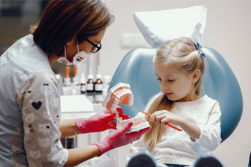 ¡Cuidando sonrisas felices! - Clínica dental en Sevilla